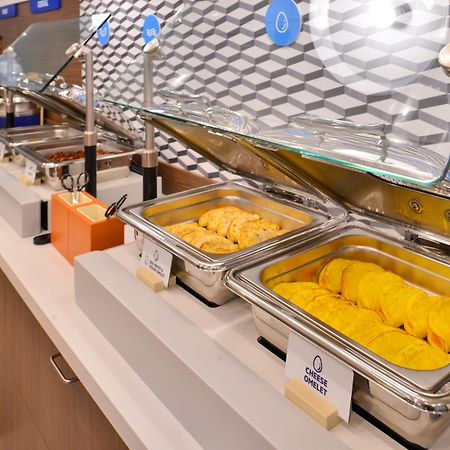 Holiday Inn Express & Suites Vaughan-Southwest By Ihg Ngoại thất bức ảnh