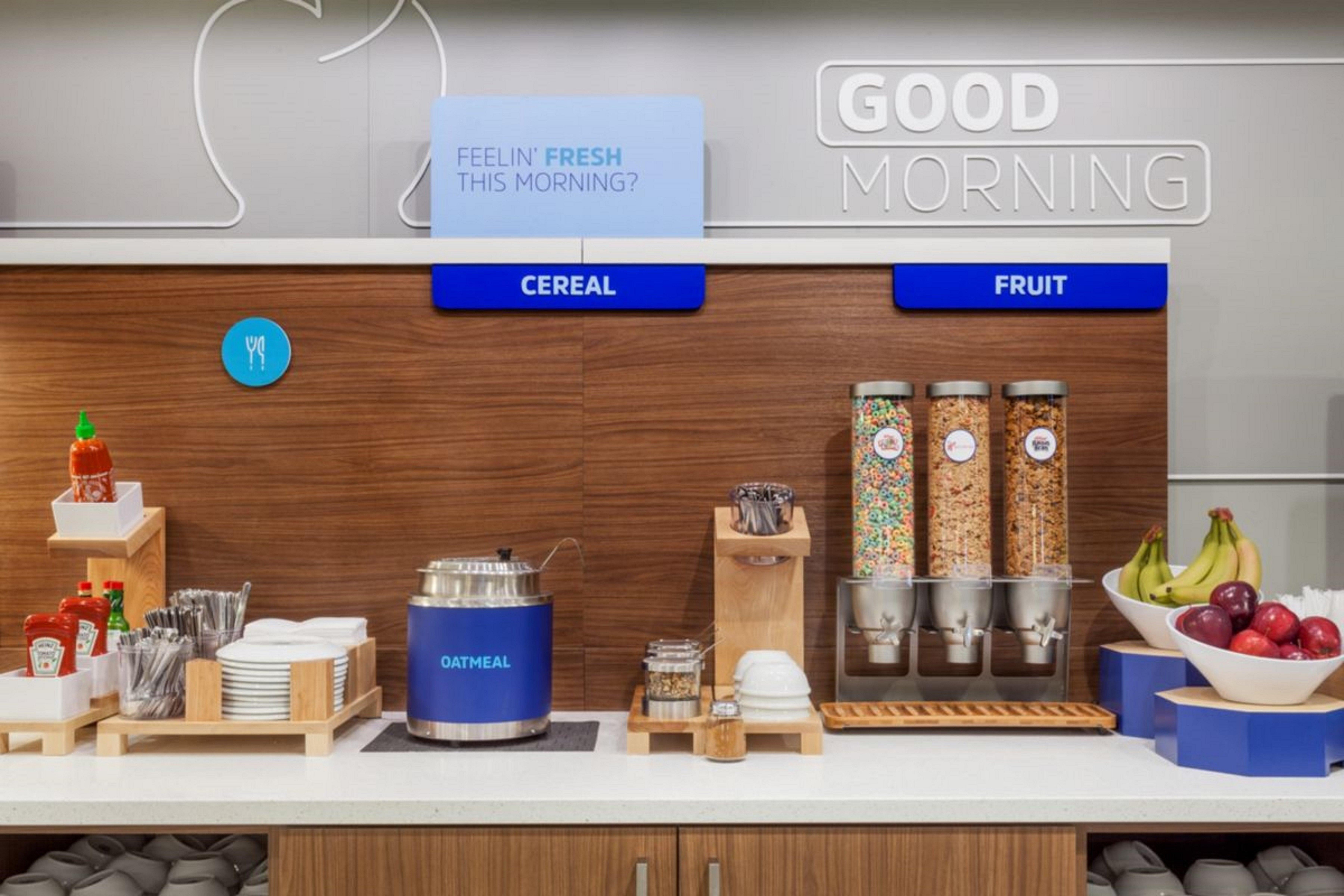 Holiday Inn Express & Suites Vaughan-Southwest By Ihg Ngoại thất bức ảnh