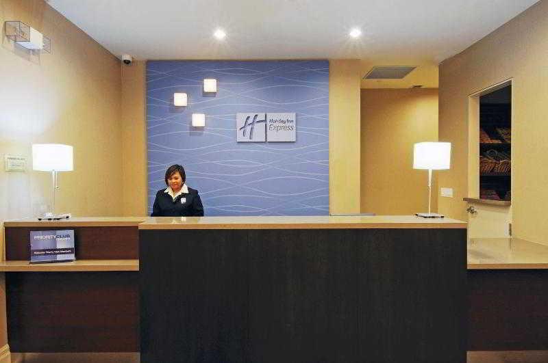 Holiday Inn Express & Suites Vaughan-Southwest By Ihg Ngoại thất bức ảnh