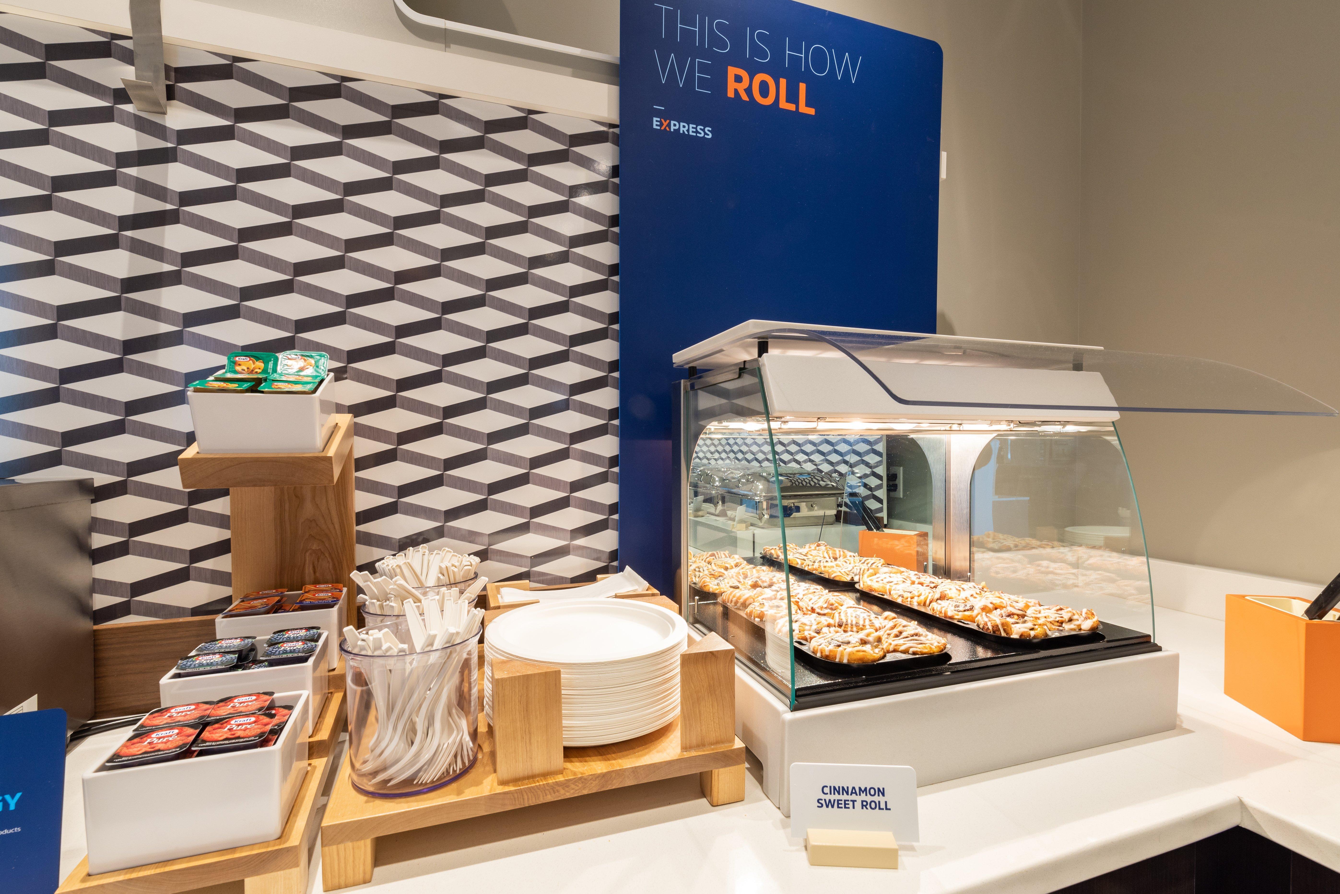 Holiday Inn Express & Suites Vaughan-Southwest By Ihg Ngoại thất bức ảnh