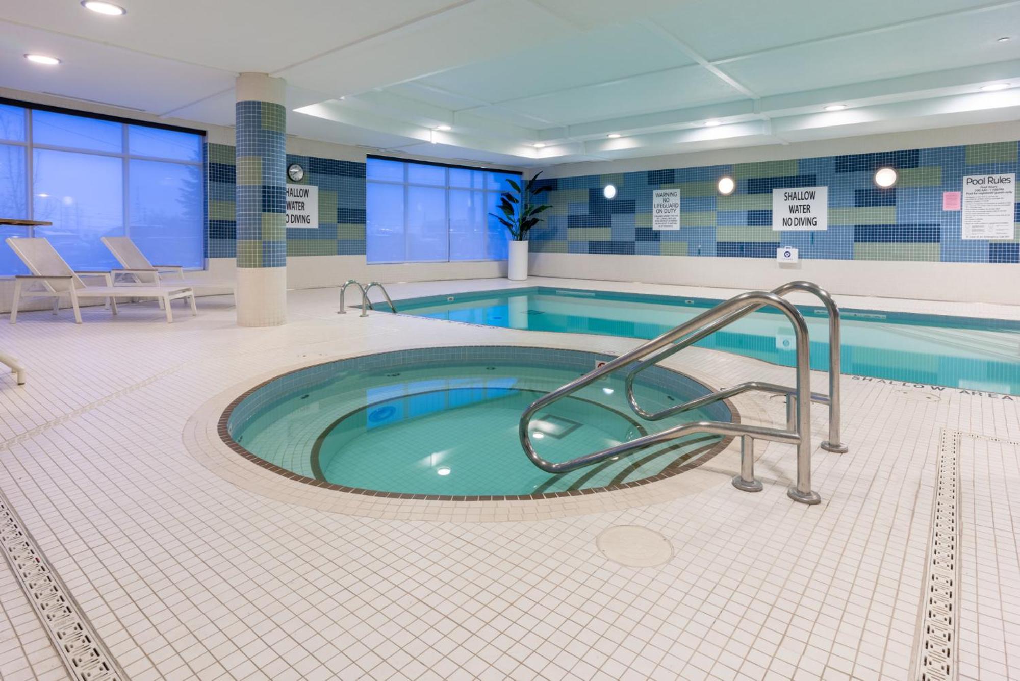 Holiday Inn Express & Suites Vaughan-Southwest By Ihg Ngoại thất bức ảnh