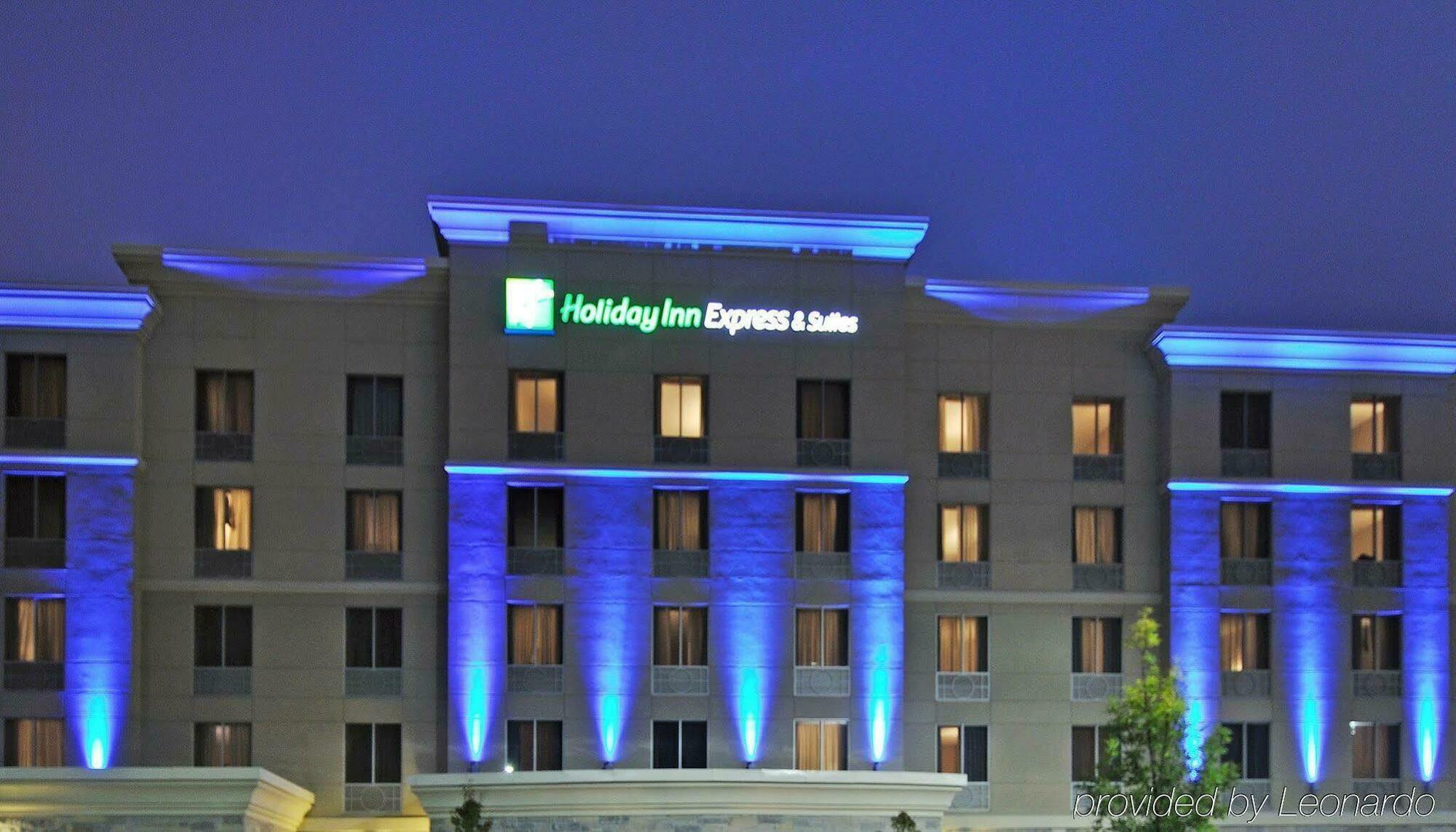 Holiday Inn Express & Suites Vaughan-Southwest By Ihg Ngoại thất bức ảnh